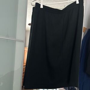 Elegant Black Women's Skirt